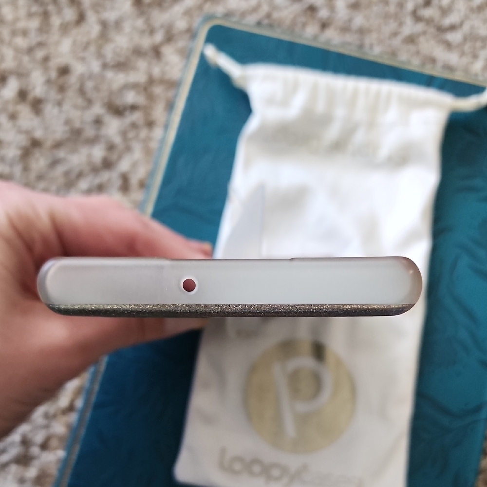 Loopy Case Metallic Gold Phone Case - Picture 7 of 9